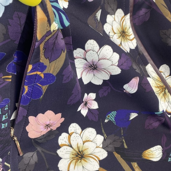 (B47) Marc Cain Print Pencil Midi Skirt Pleat Detail on back, Floral, Size 8,NWT - Picture 4 of 8